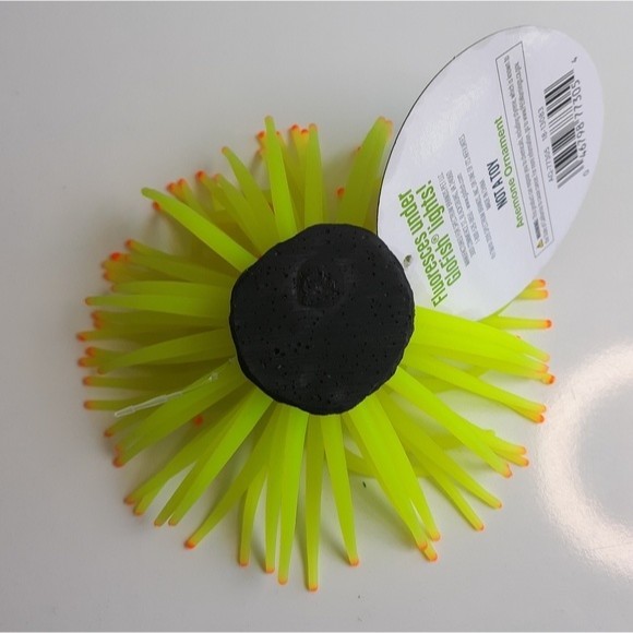 Aquarium Ornament - GloFish Anemone Ornament - Picture 3 of 12